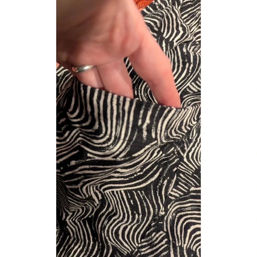 2 Pairs Target Linen‎ Blend Sz M Shorts Sun Print & Wave Print Elastic Waist